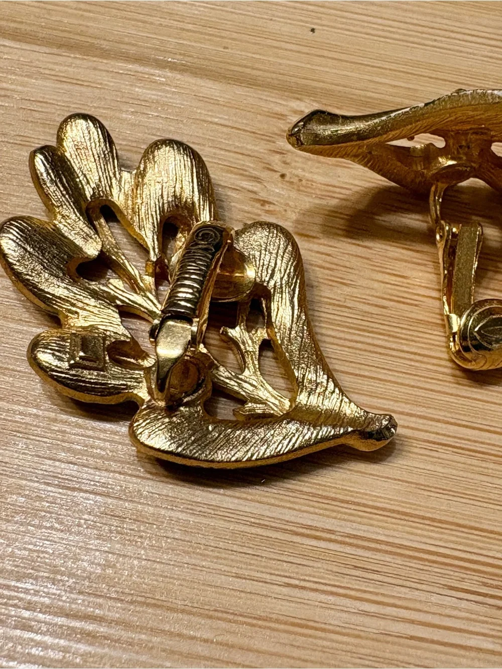 WOW! Stunning Sarah Coventry vintage clip earrings